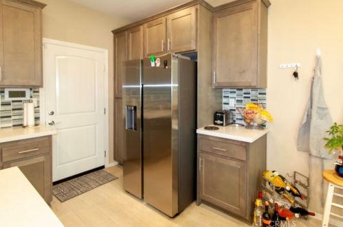865 Pine Ave, Rialto CA  92376-4552 exterior