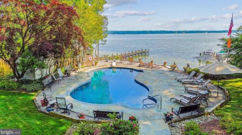 6057 River Dr, Lorton, VA 22079-4125