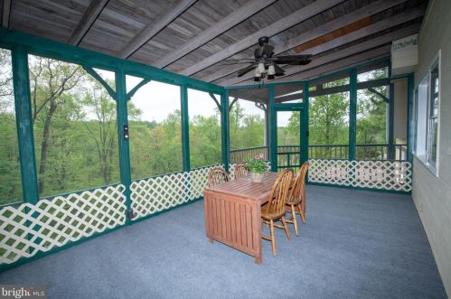 173 Marmic Dr, Southampton PA 18966-1724 exterior