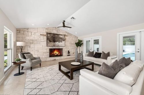 2500 County Barn Rd, Naples FL  34112-7416 exterior