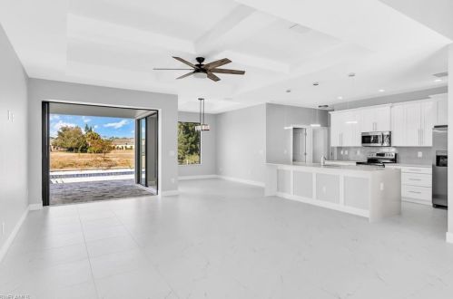 145 16th St, Cape Coral, FL 33990-0606