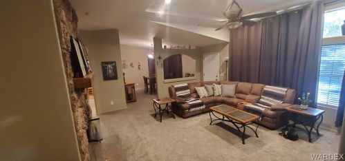 1643 Vly Dr, Mohave Valley AZ  86440-8583 exterior