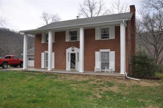 100 Clearwater Dr, Covington, VA 24426-6040