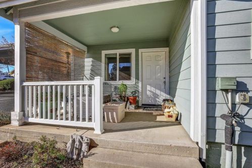 117 Highlands Ct, Grass Valley, CA 95945-5225