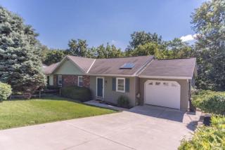 467 9th St, Akron, PA 17501-1458