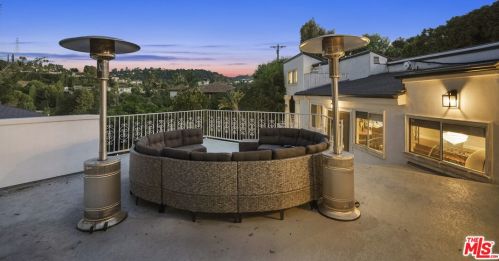 3511 Berry Dr, North Hollywood CA  91604-3862 exterior