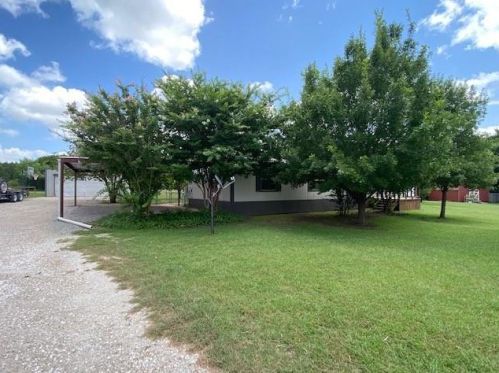 310 Kelly Brook Cir, Weatherford, TX 76087-5408