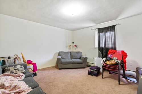 2962 Glenmawr St, Pittsburgh PA 15204-1452 exterior