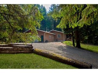 6460 Flournoy Valley Rd, Roseburg, OR 97471-9042