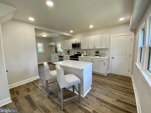19 10th Ave, Haddon Heights, NJ 08035-1204
