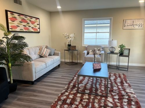 1315 Everett Pl, Orange CA  92867-7007 exterior