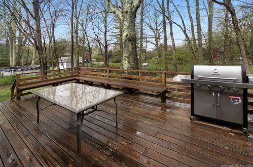 11 Timber Trl, Milford CT  06460-8616 exterior