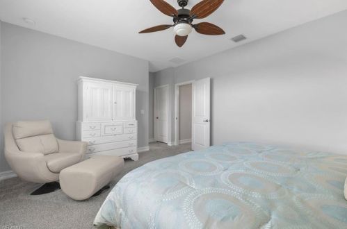 7698 Bristol Cir, Naples FL  34120-0697 exterior