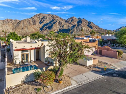 54450 Avenida Alvarado, La Quinta CA  92253-3690 exterior