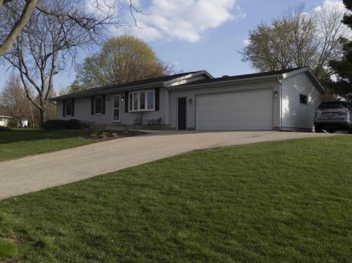201 Birch St, Waterloo, WI 53594-1211