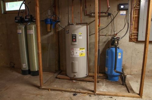 5 Kelsey Ave, Lyme CT  06371-1210 exterior