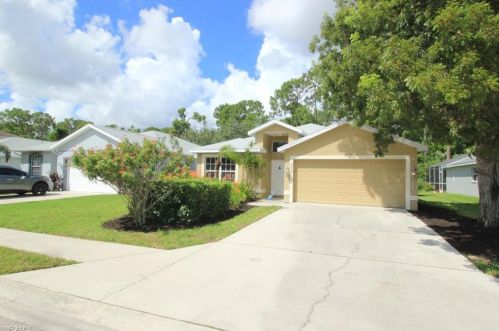 705 Crossfield Cir, Naples, FL 34104-4758