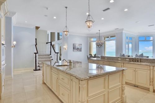 535 Ocean Shore Blvd, Ormond Beach FL  32176-5401 exterior