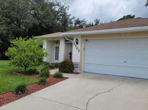 2707 51st St, Lehigh Acres, FL 33971-4870