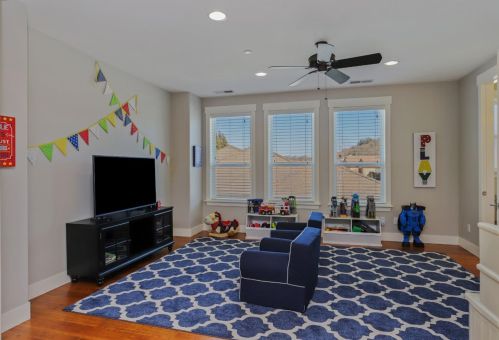 10817 Goldsborough Cir, Valley Home CA 95361-7649 exterior