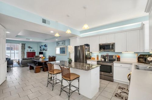 603 Fairmont Pl, Kissimmee, FL 34744-5948