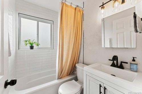 1405 Xavier St, Denver CO  80204-1021 exterior