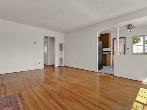 2771 Beatrice St, San Diego CA 92139-2442 exterior