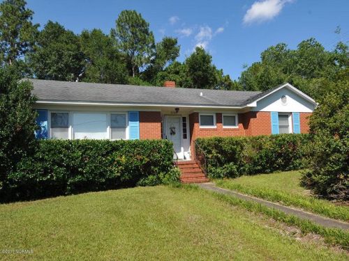 2149 Yaupon Dr, Wilmington, NC 28401-7324
