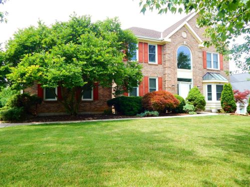 889 Blackpine Dr, Milford, OH 45150-6562