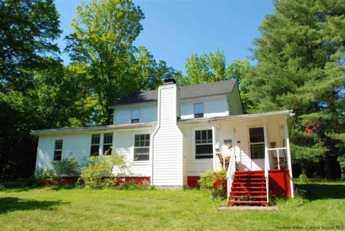 157 Towne Rd, Ellenville, NY 12428-5721