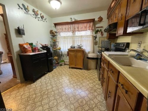 26 Hillsdale Dr, Wantage NJ  07461-4026 exterior