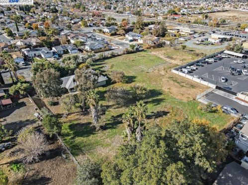 4960 Fuschia Way, Oakley CA  94561-2045 exterior