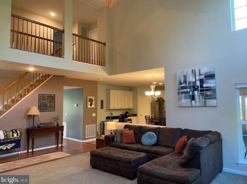 500 Rosemary Ln, Purcellville VA  20132-3274 exterior