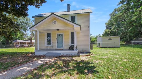 286 Clay St, Defuniak Springs, FL 32435-2624