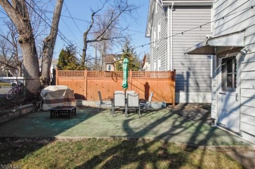 10 Walnut Pkwy, Montclair NJ  07042-4916 exterior