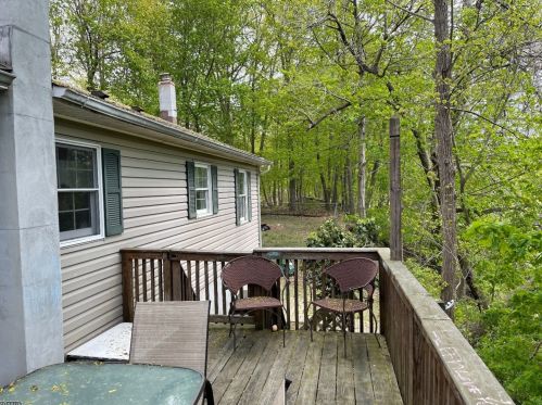 19 Lawnwood Ave, Fredon NJ  07860-2117 exterior