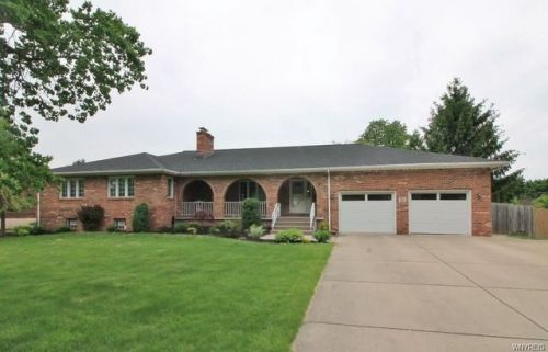 243 Oakwood Dr, Buffalo, NY 14221-7049