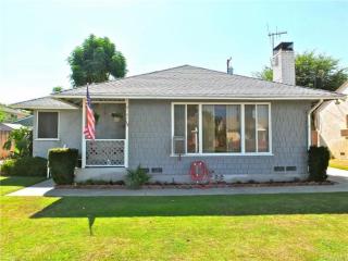 6107 Pennswood Ave, Lakewood, CA 90712-1234