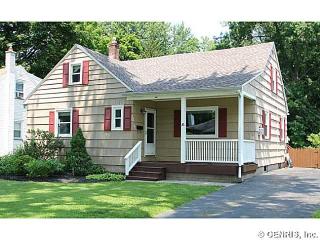 36 Cinnabar Rd, Rochester, NY 14617-1804