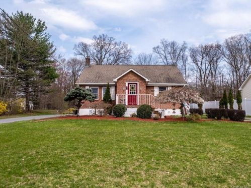 1874 Goshen Tpke, Middletown, NY 10941-1258