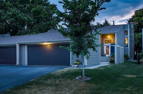 110314 Center Green Cir, Chaska, MN 55318-1302