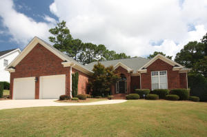 416 Swan Island Ct, Fayetteville, NC 28311-8947