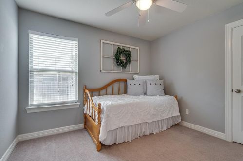 4020 Lone Star Ln, Denton TX  76210-3499 exterior