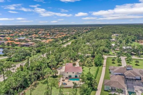 5645 Spanish Oaks Ln, Naples, FL 34119-1157