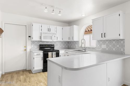 950 Redondo Dr, Gilbert AZ 85233-7539 exterior