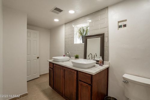 850 Graybill Dr, Tucson AZ  85719-1747 exterior