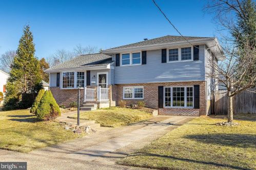 7 Nassau Ave, West Deptford, NJ 08096-3925