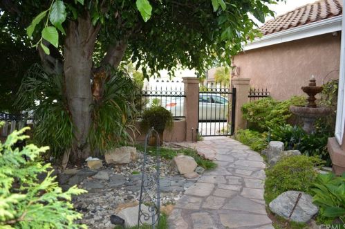 33 San Raphael, Dana Point CA  92629-4042 exterior