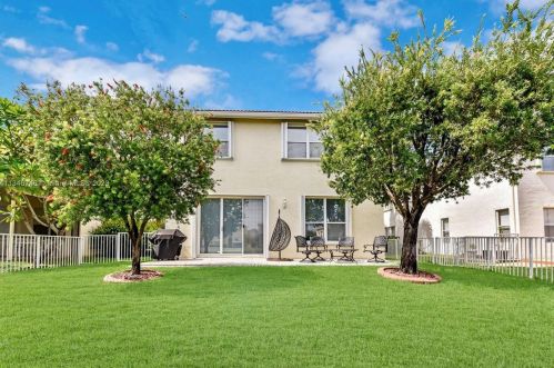 16392 29th St, Hollywood FL  33027-5221 exterior