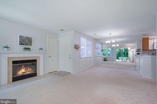 11723 Summerchase Cir, Herndon VA  20194-1137 exterior